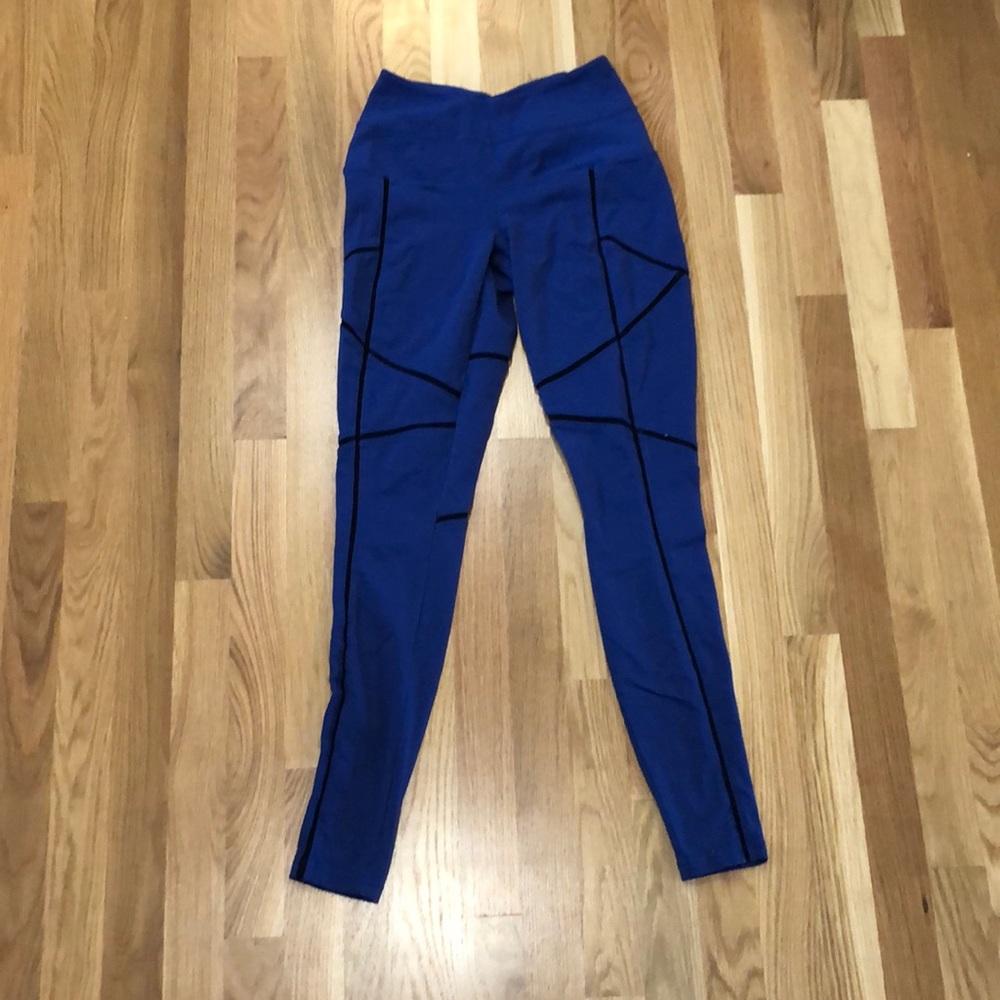 Karma Mesh Design Active Leggings